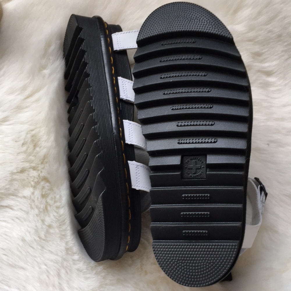 DR.MARTENS WOMEN WHITE SANDALS SIZE 9 - Picture 3 of 3
